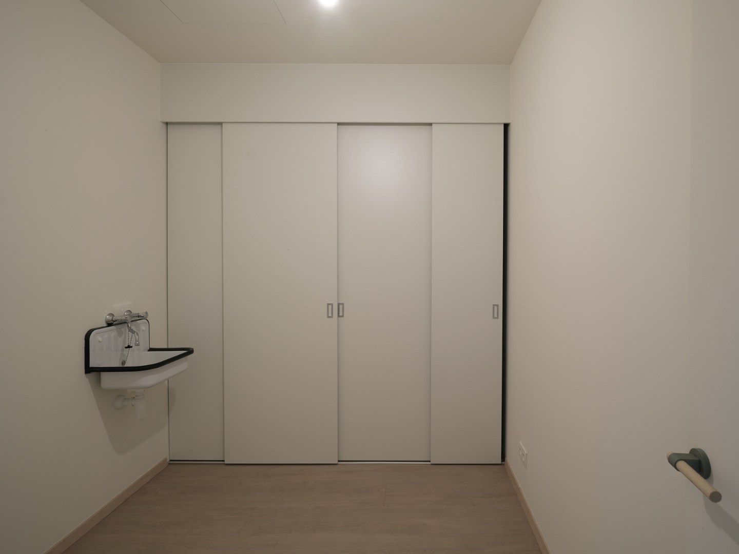 Luxueus gerenoveerde rijwoning met stijlvolle groene patio in Gentbrugge foto 16