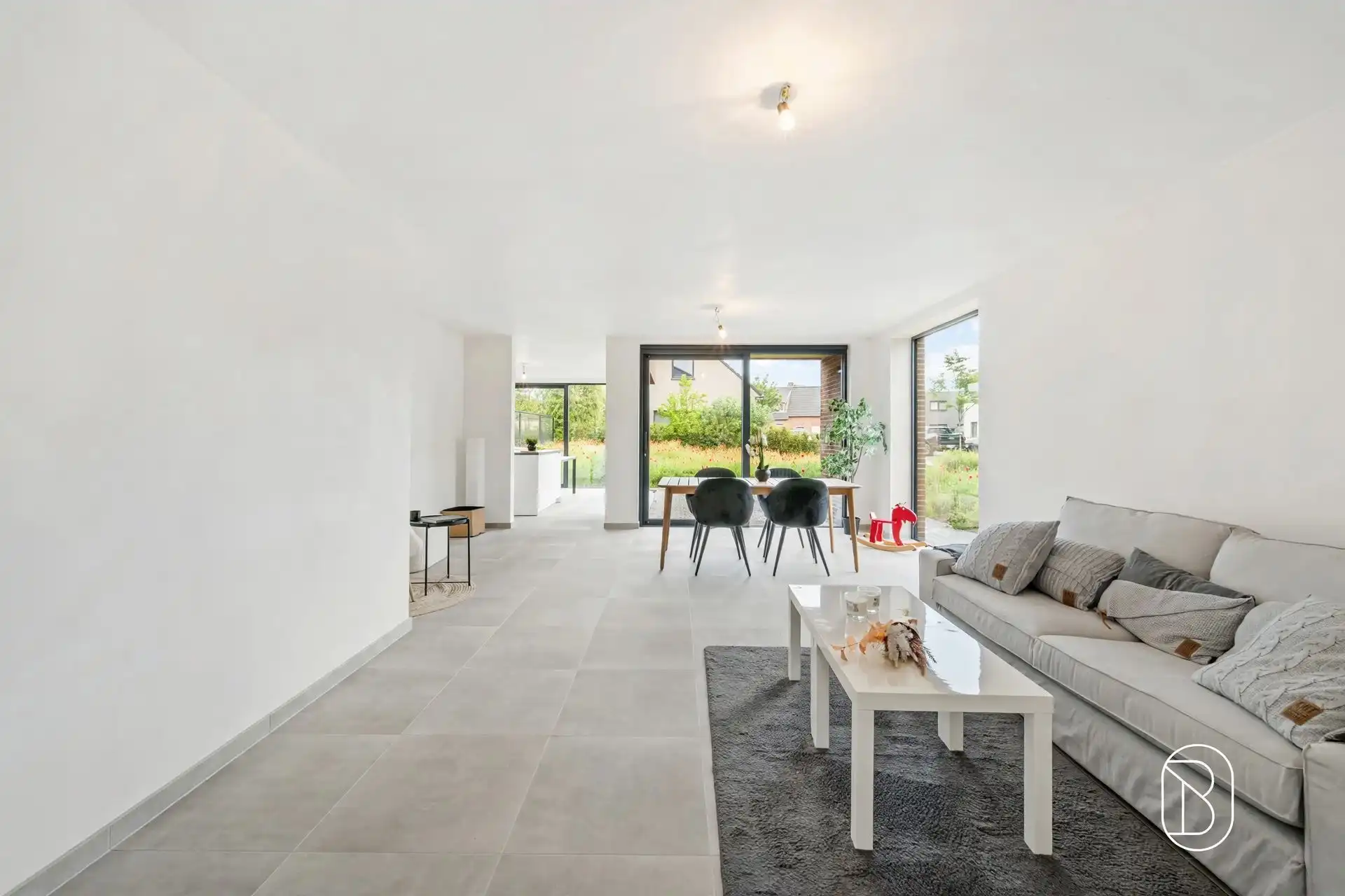 Kwalitatieve moderne ruime nieuwbouwwoning HOB met 3 SLK! foto 5