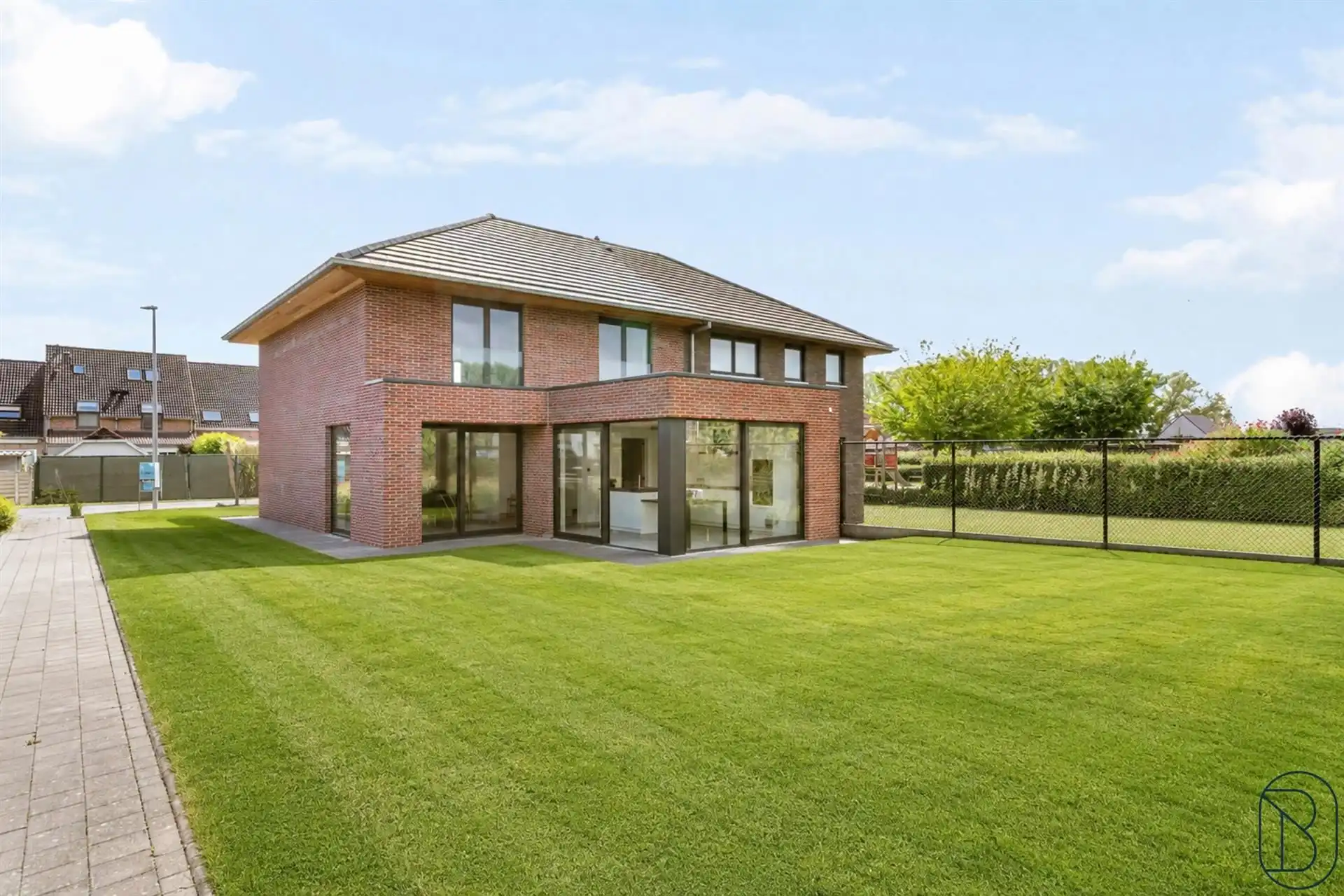 Kwalitatieve moderne ruime nieuwbouwwoning HOB met 3 SLK! foto 9
