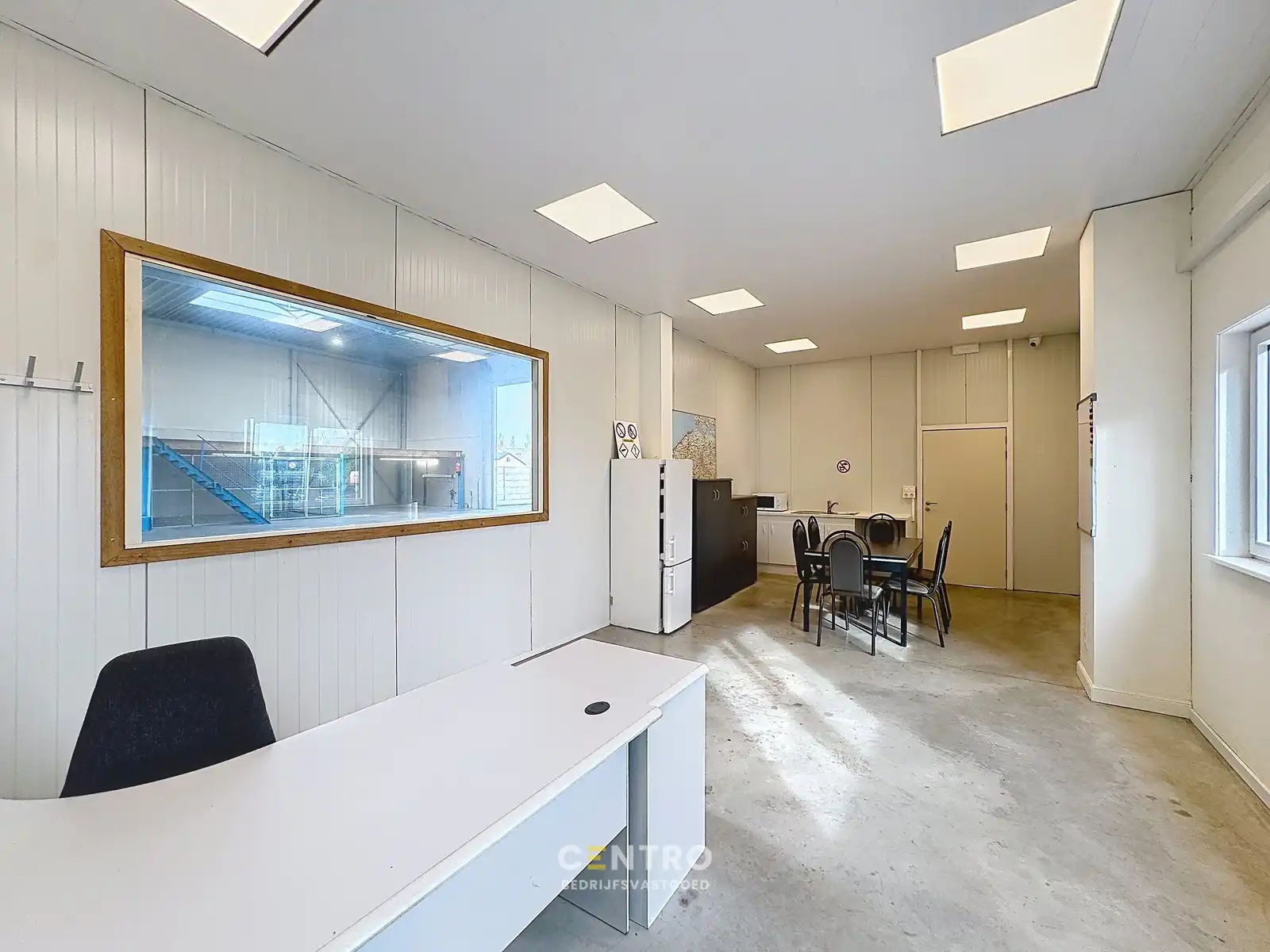 Recent bedrijfsbouw (°2021) op 1.930m2 verhard terrein te Eede! foto 13