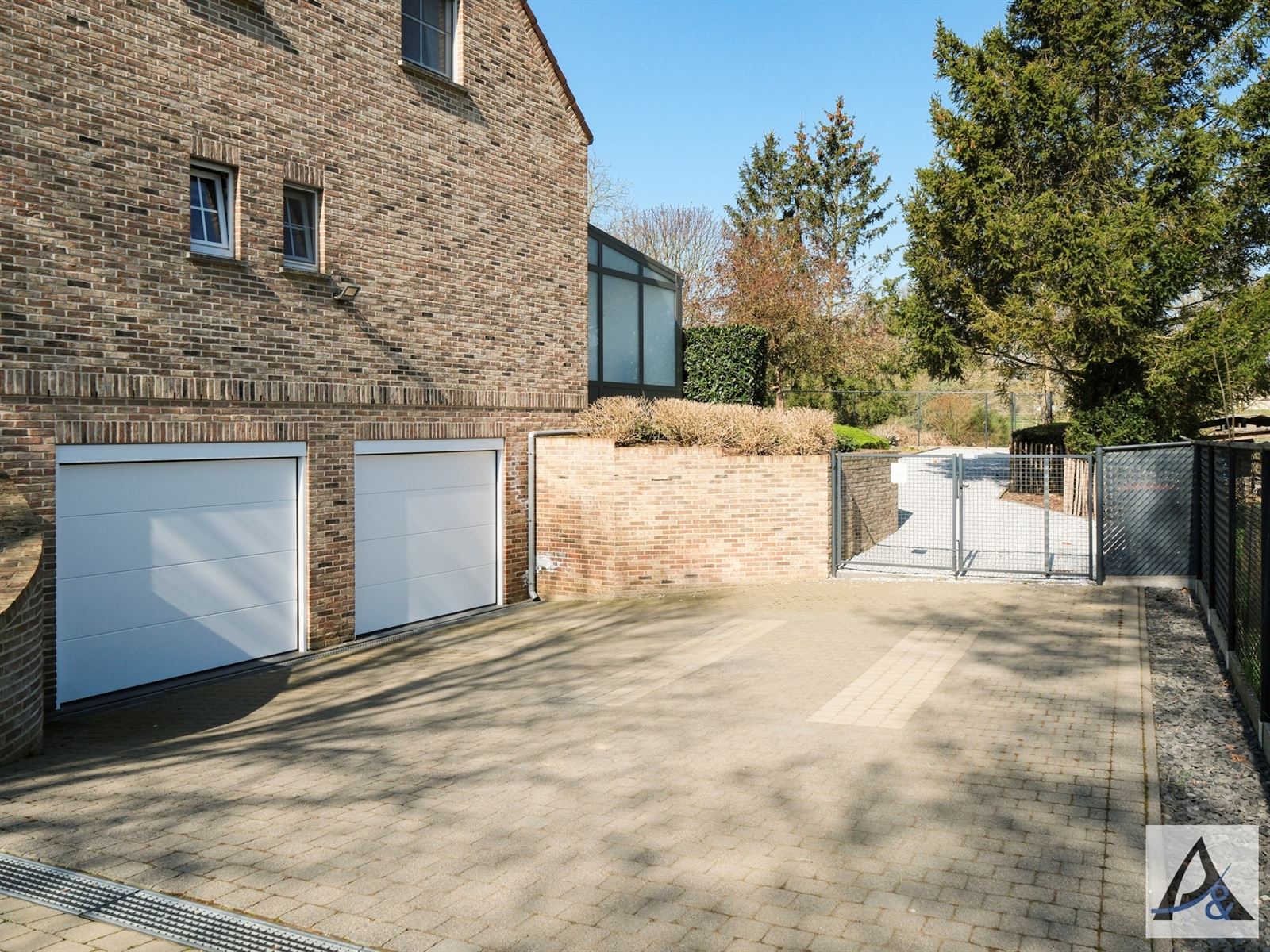 Uitgeruste en instapklare woning op landelijke locatie met label A foto 4