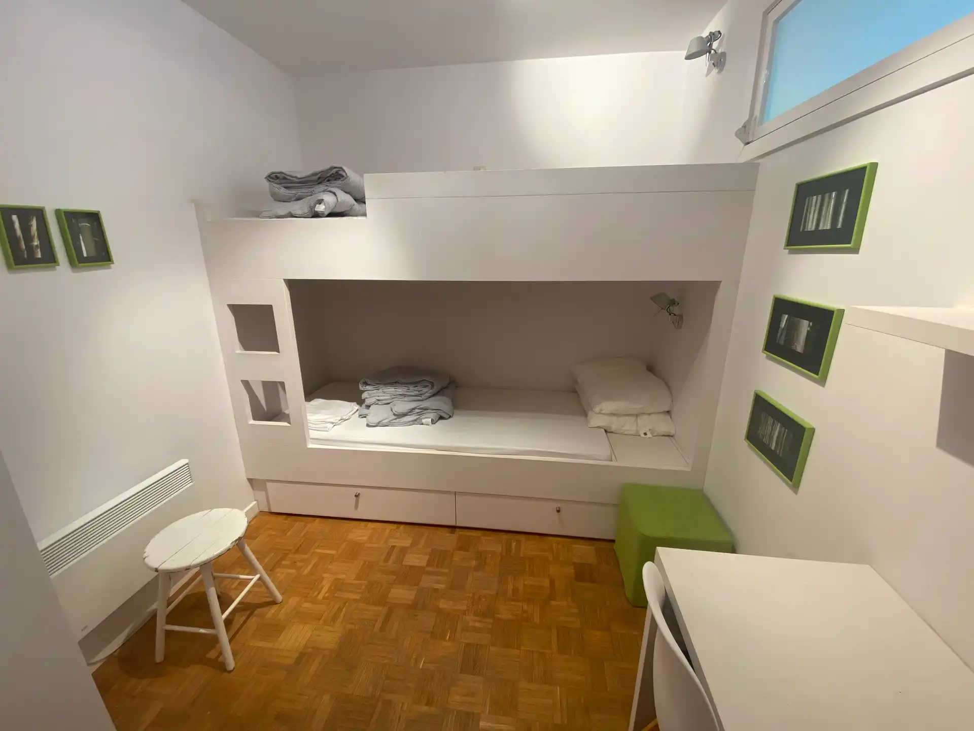 Gemeubeld: ruim appartement vlakbij zee! foto 10