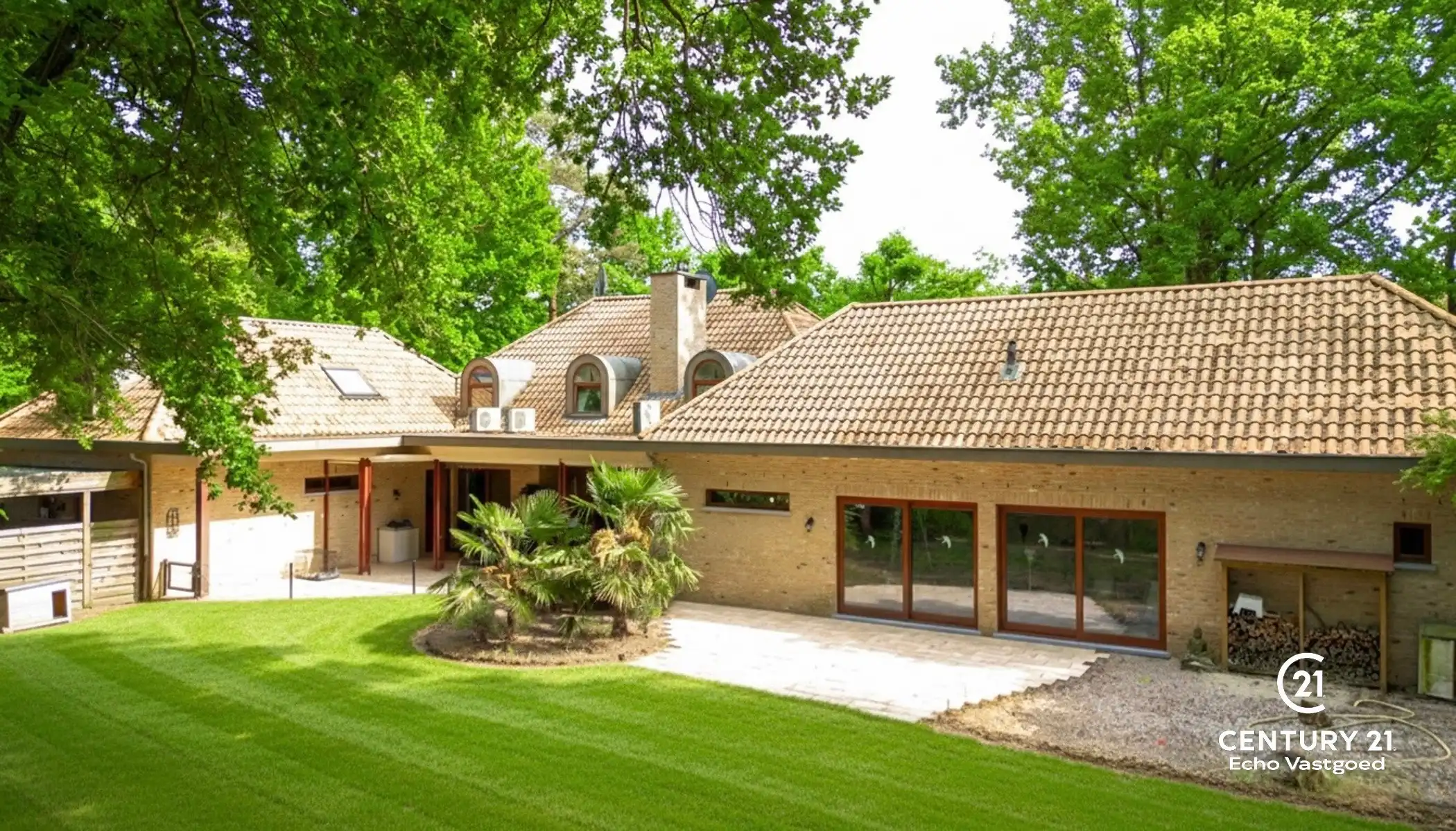 Royale villa met 5 slpks, 4 badks, garage en binnenzwembad foto 24