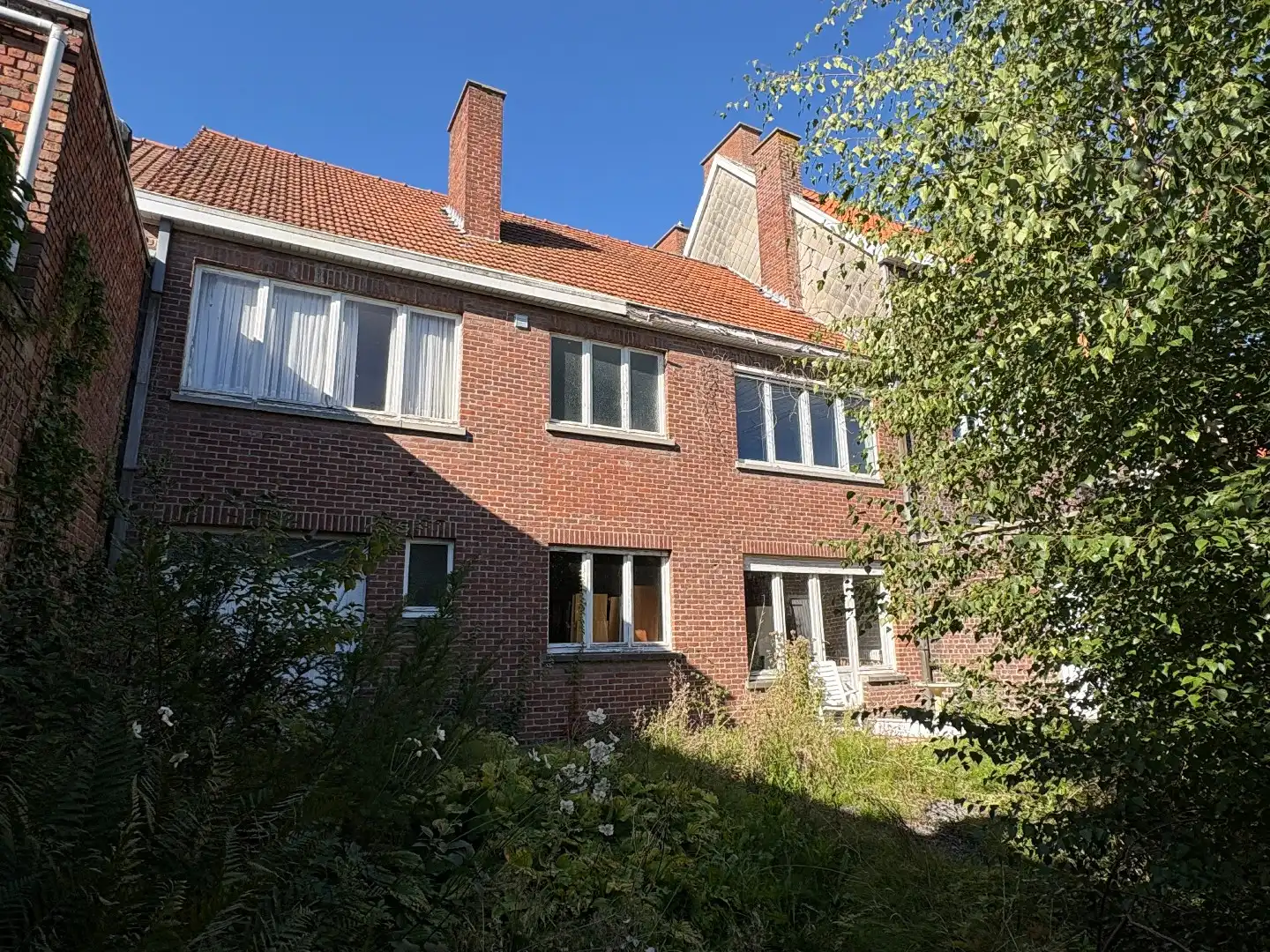 Karakter woning op de Doorniksesteenweg met 4 slks, tuin en garage. foto 8