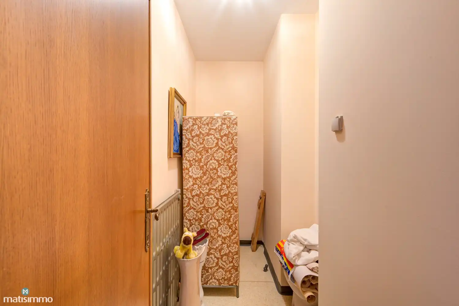 ZEER RUIME WONING MET 5 SLAAPKAMERS, HANDELSRUIMTE EN GROTE VRIJSTAANDE GARAGE OP GUNSTIGE LOCATIE IN LANAKEN foto 30
