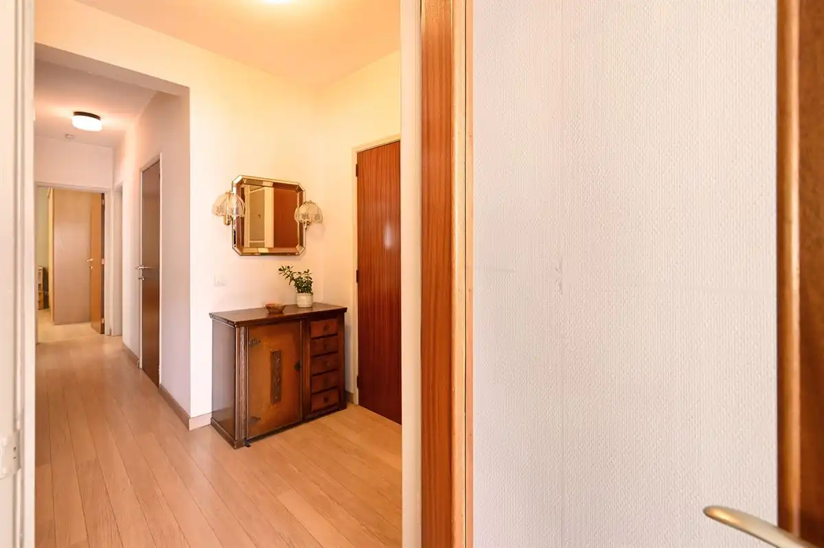 Ruim hoekappartement met 3 slpk in centrum Mortsel foto 12