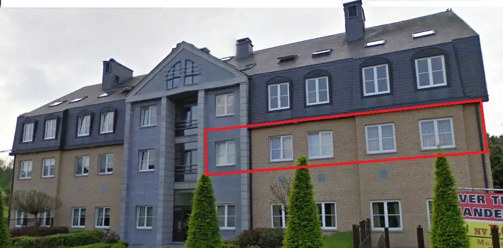 Zeer ruim appartement met garage nabij centrum Borgloon foto {{pictureIndex}}