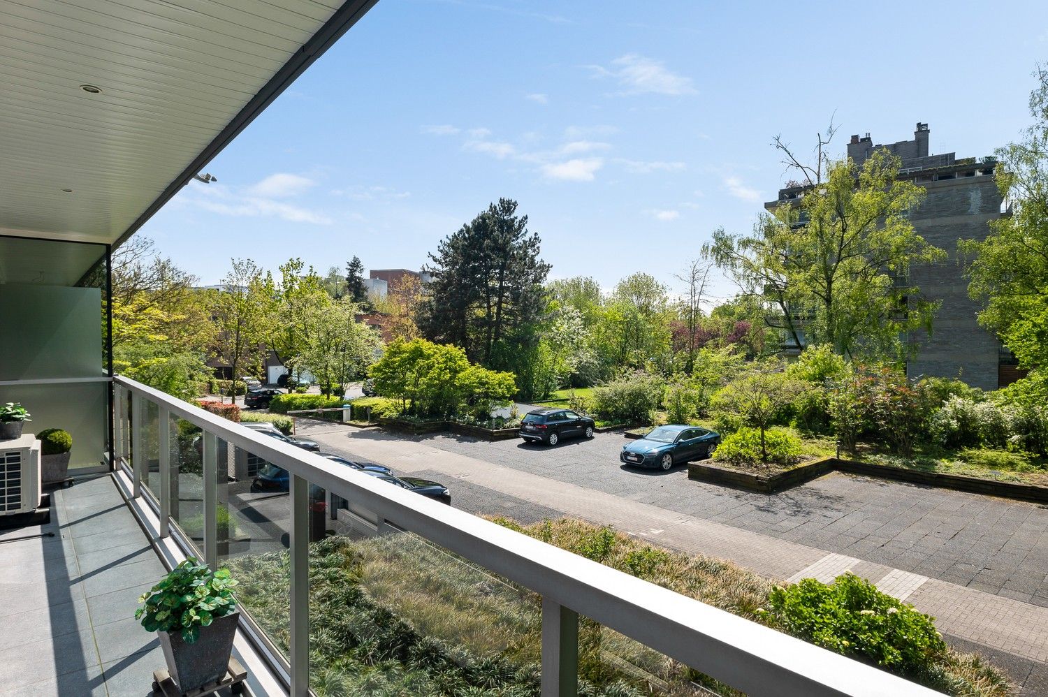 Instapklaar appartement met 3 SLPKS en 2 terrassen in Berchem! foto 20