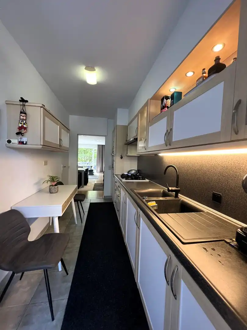 Instapklaar appartement incl. private autostaanplaats met centrale ligging foto 6