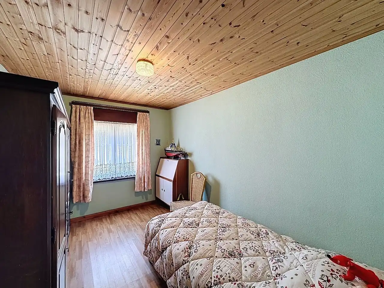 Aangenaam gelegen woning in de mooie vernieuwde H. Consciencestraat te Heist. foto 20