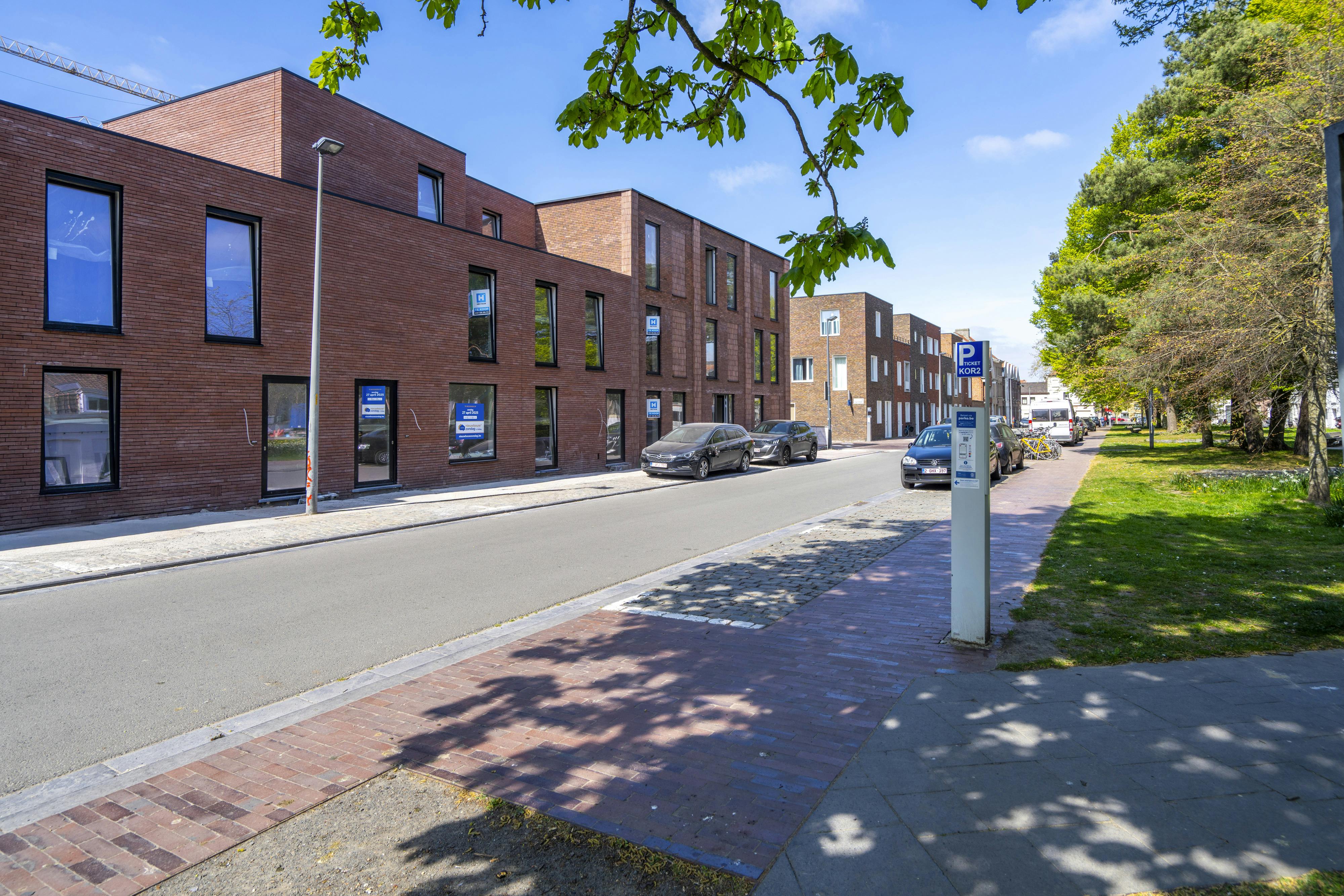 Nieuwbouwwoning met 4 slaapkamers te koop centrum Kortrijk foto 5