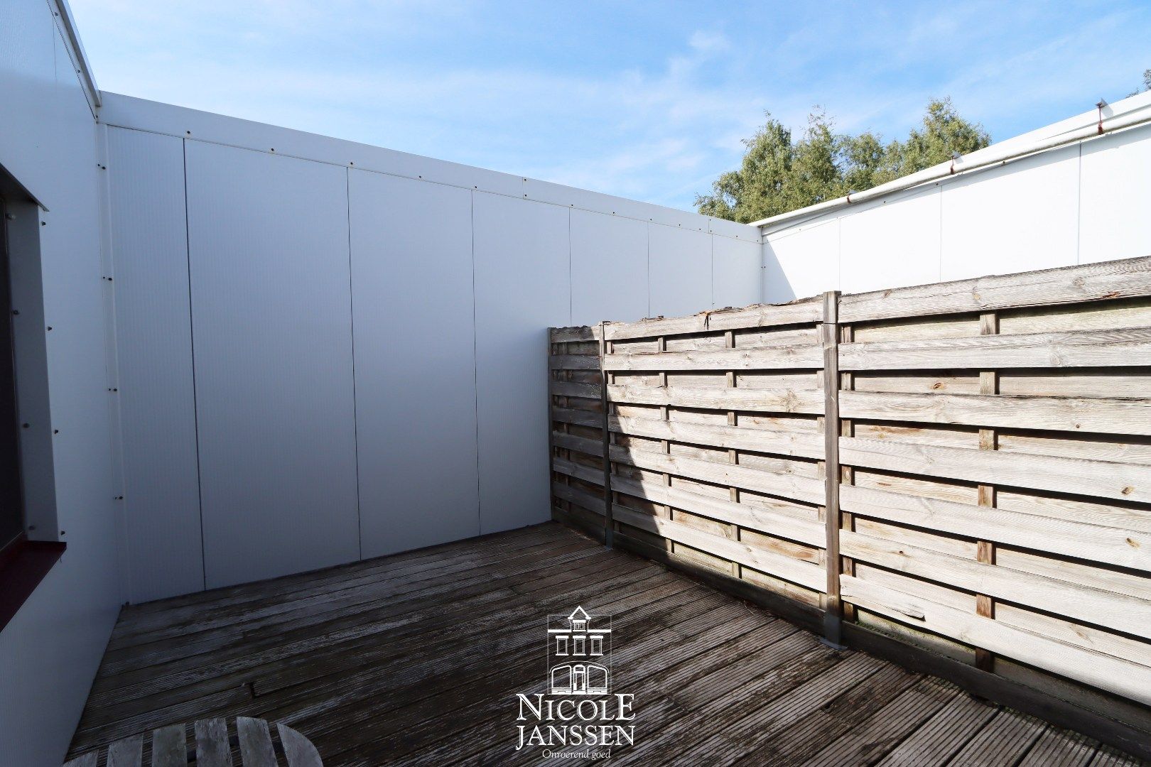 Gelijkvloers handelspand met 2 bovenliggende appartementen foto 19