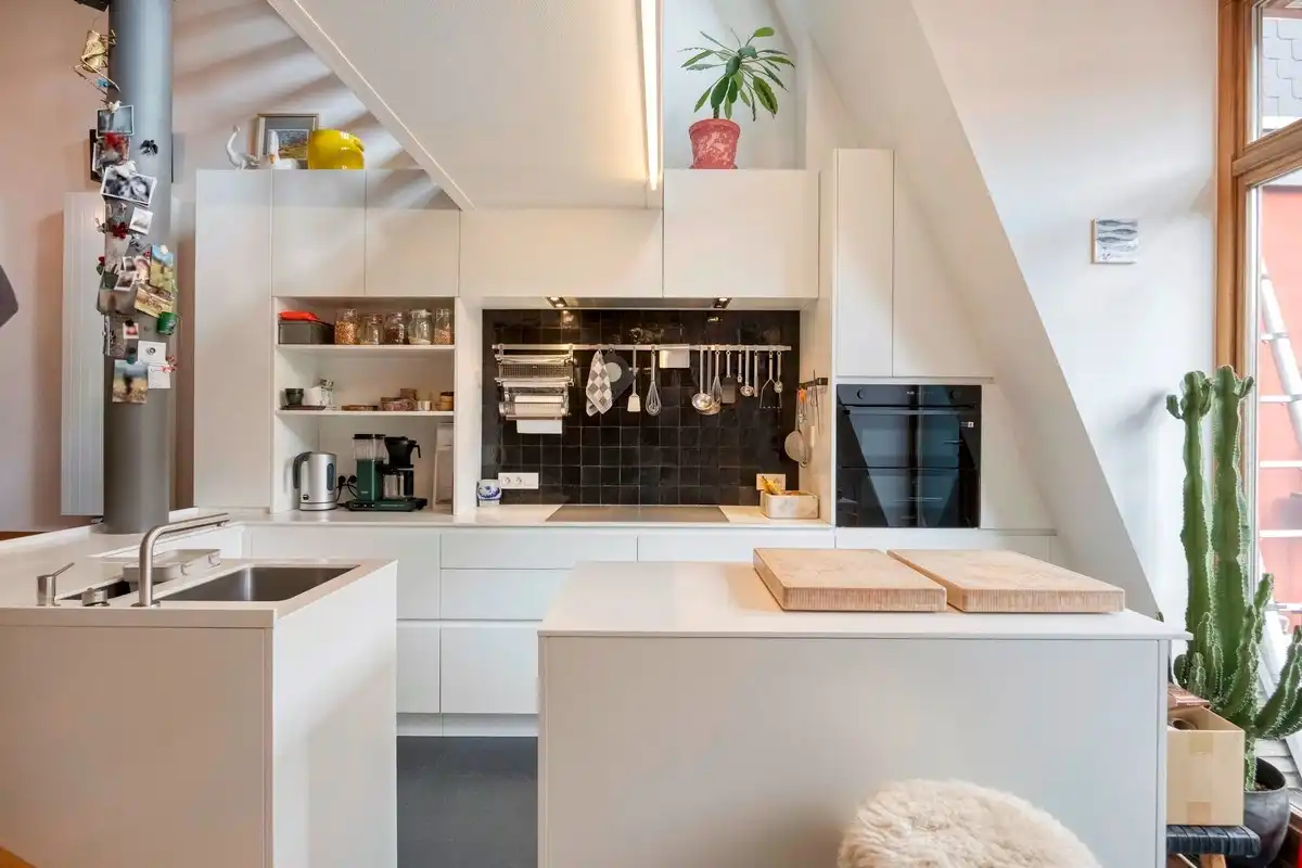 Aantrekkelijk burgerhuis met zonnige tuin en voormalig atelier foto 6