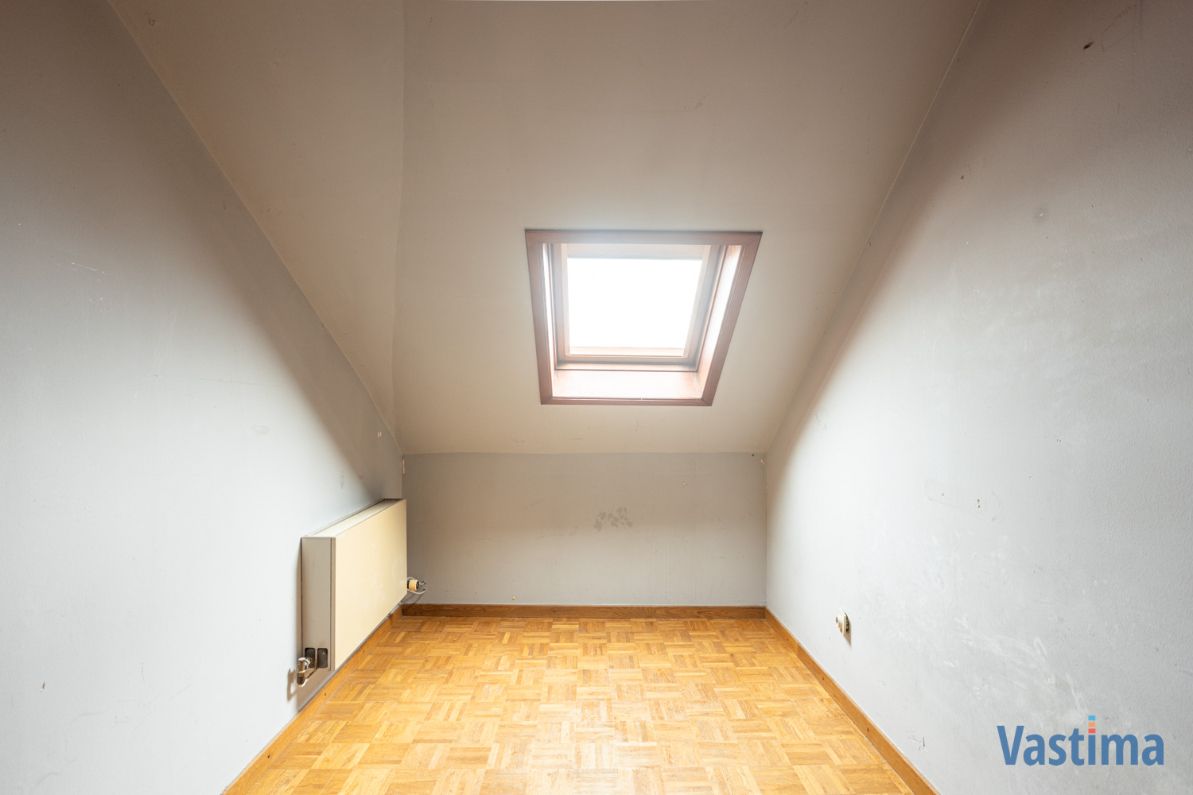 Op te frissen dakappartement met loft allures foto 10