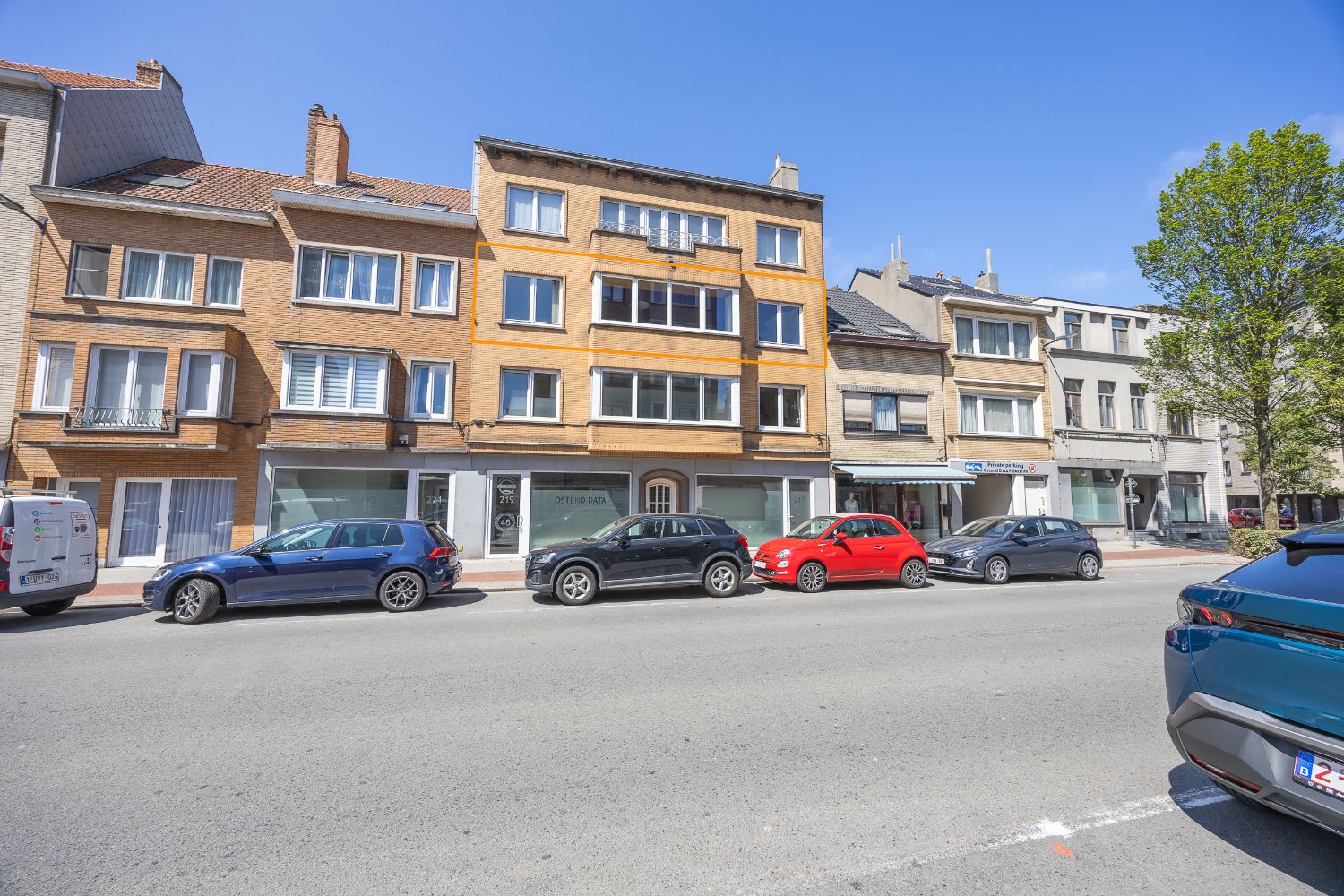 Zeer ruim 2 slaapkamer appartement te Oostende foto {{pictureIndex}}