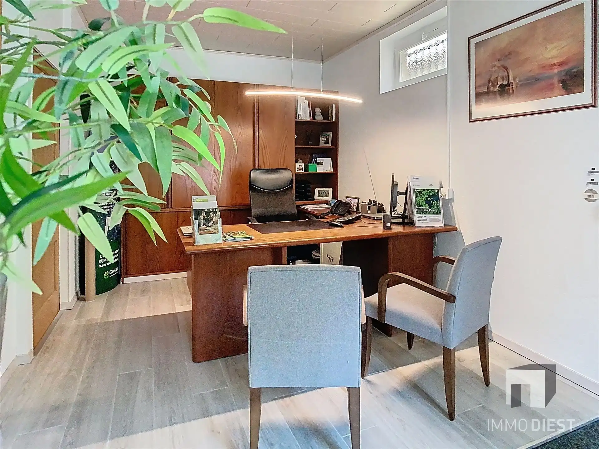 Gelijkvloers kantoorpand op strategische ligging  foto 22