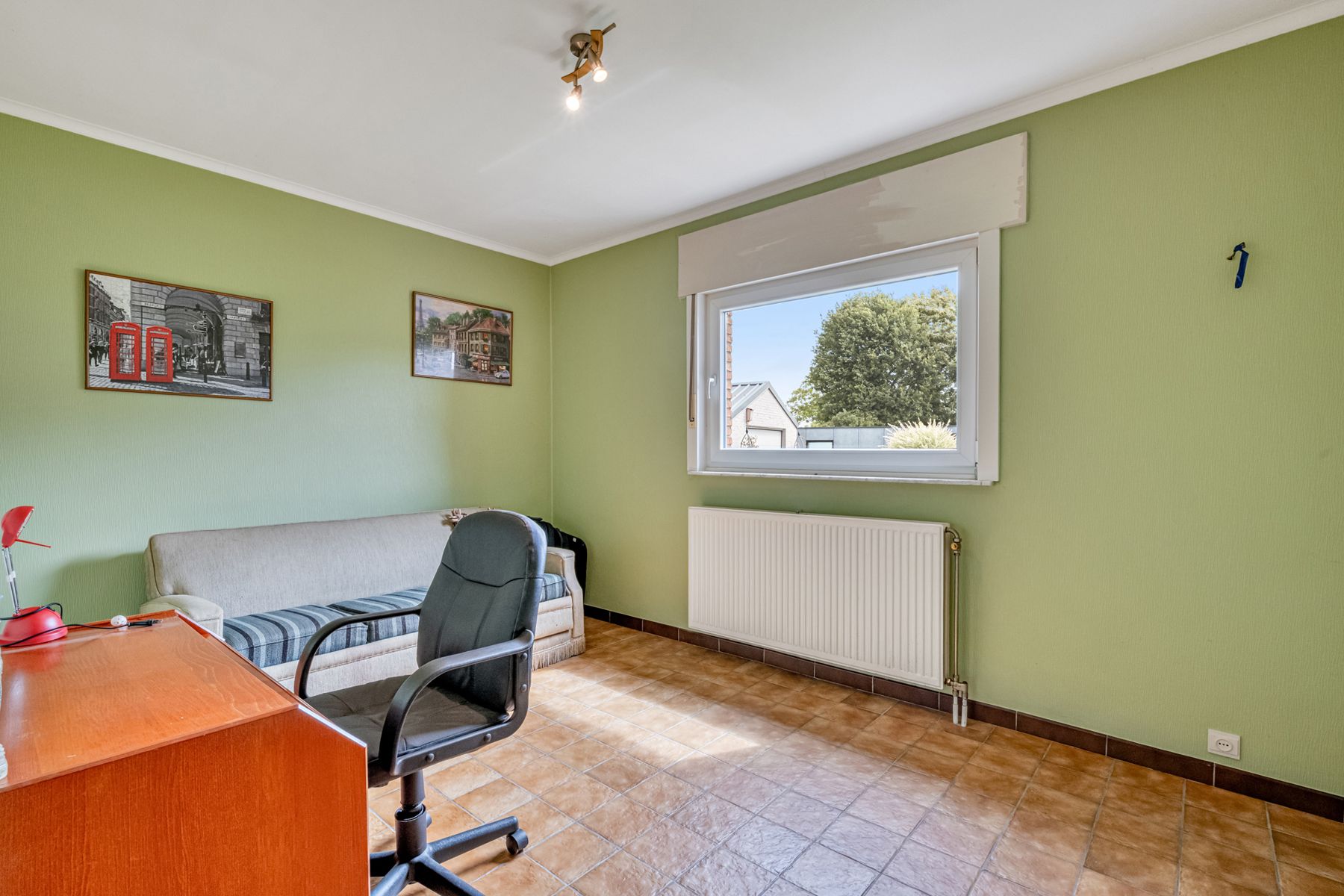 Rustig gelegen bungalow met bijhorende weide, stal en garage foto 19