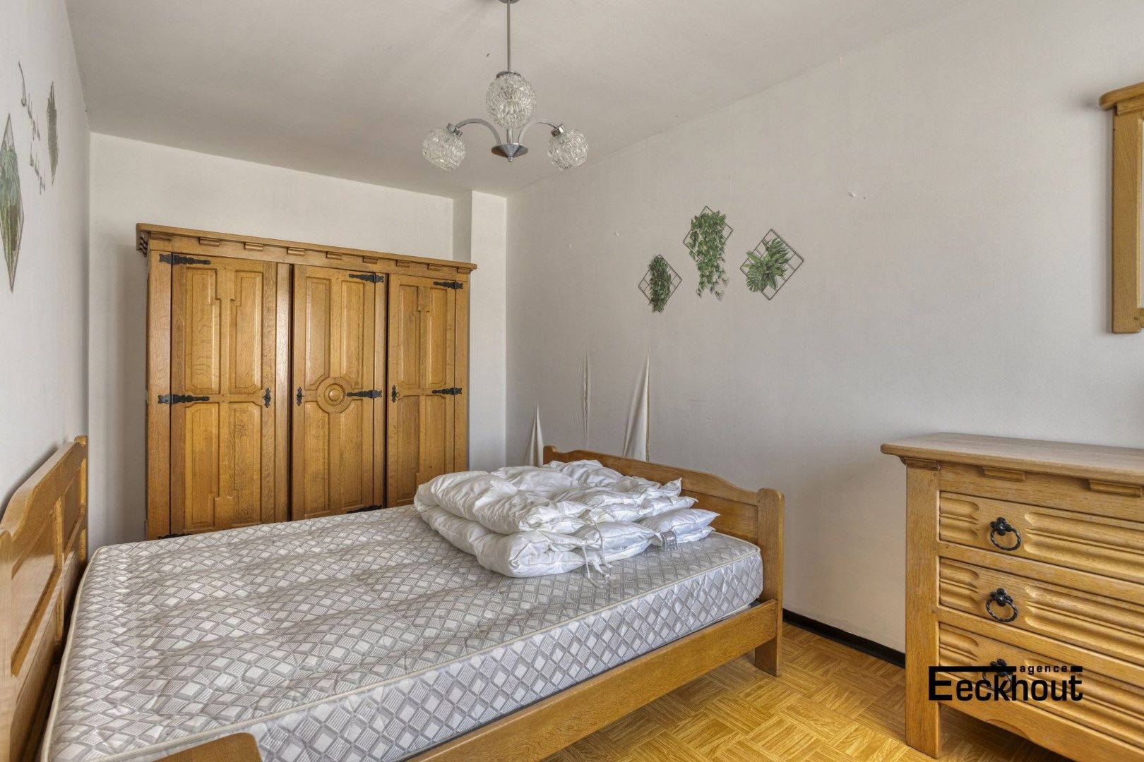 Zeer ruime (247 m²), halfopen woning met veel potentieel! foto 16