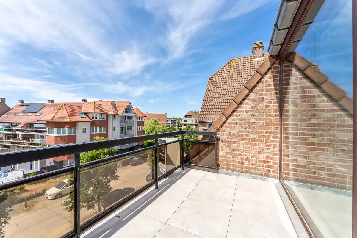 Zonnig appartement met 3 slaapkamers nabij het centrum foto 7