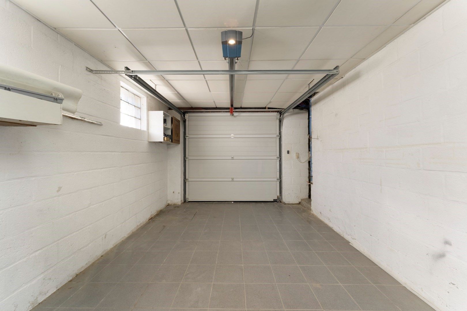 Prachtig gerenoveerde vrijstaande woning met heerlijke tuin met zwembad op 16a16ca foto 15