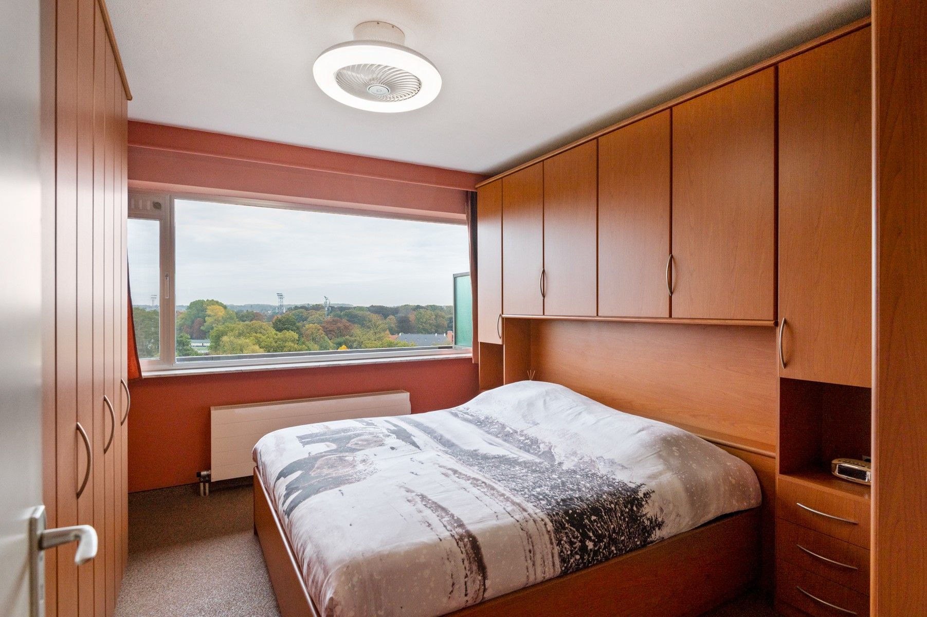 Prachtig appartement met panoramisch zicht en 3 staanplaatsen foto 12