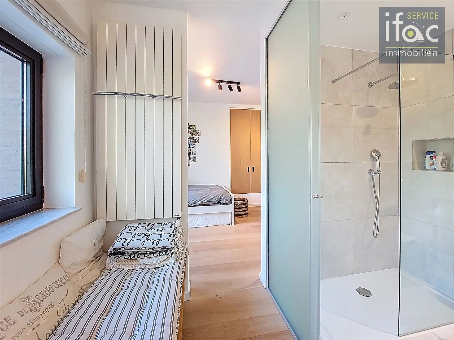 Exclusieve postmodernistische luxevilla grenzend aan bos foto 25