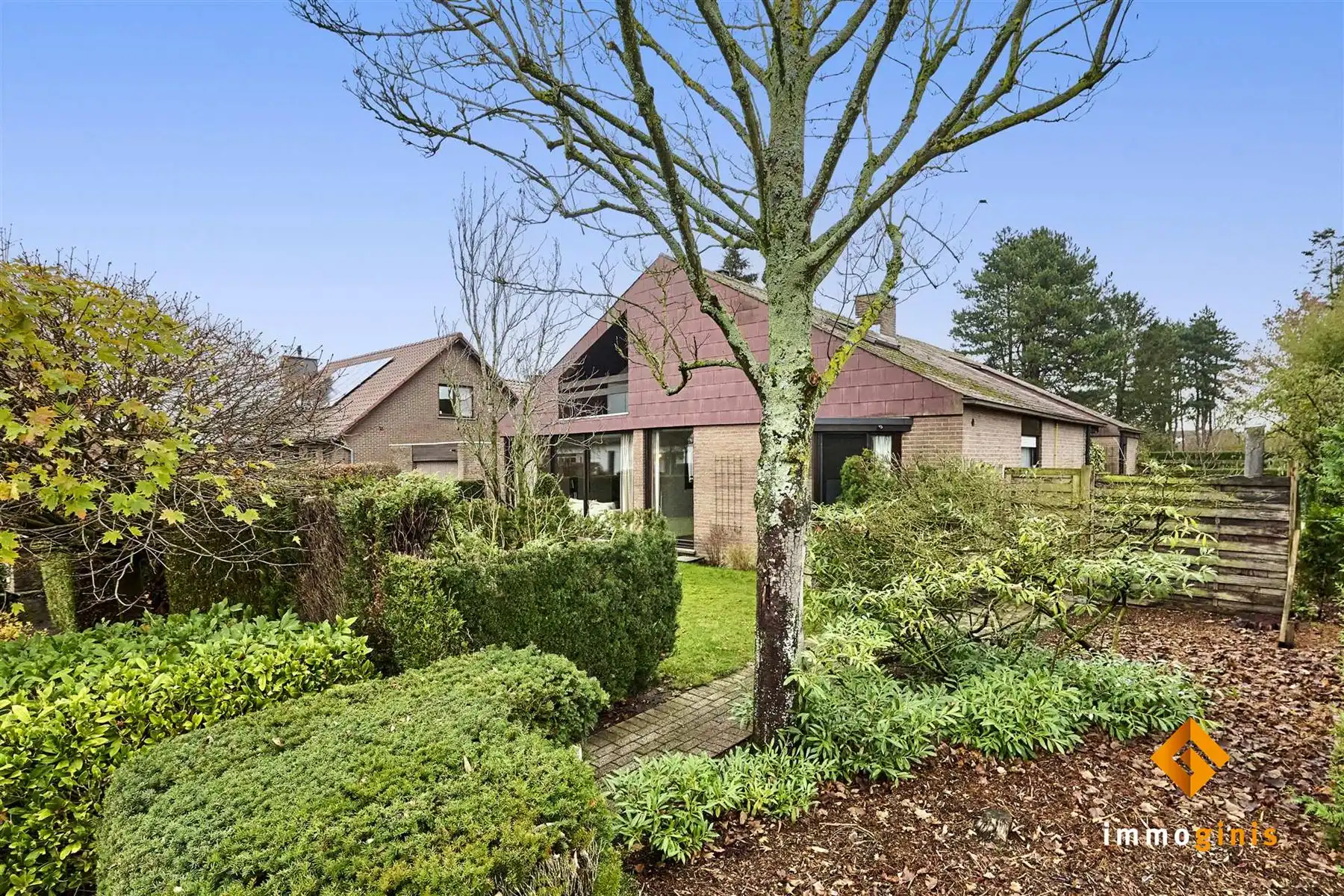 Zéér ruime woning op een mooi perceel van 17a82ca met 5 slaapkamers en uitbreidingsmogelijkheden op de eerste verdieping! foto 32