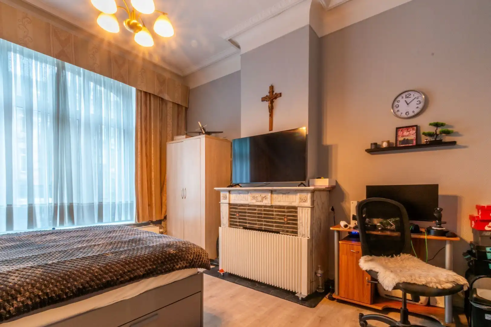 UITSTEKEND GELEGEN WONING (375M²)! foto 7