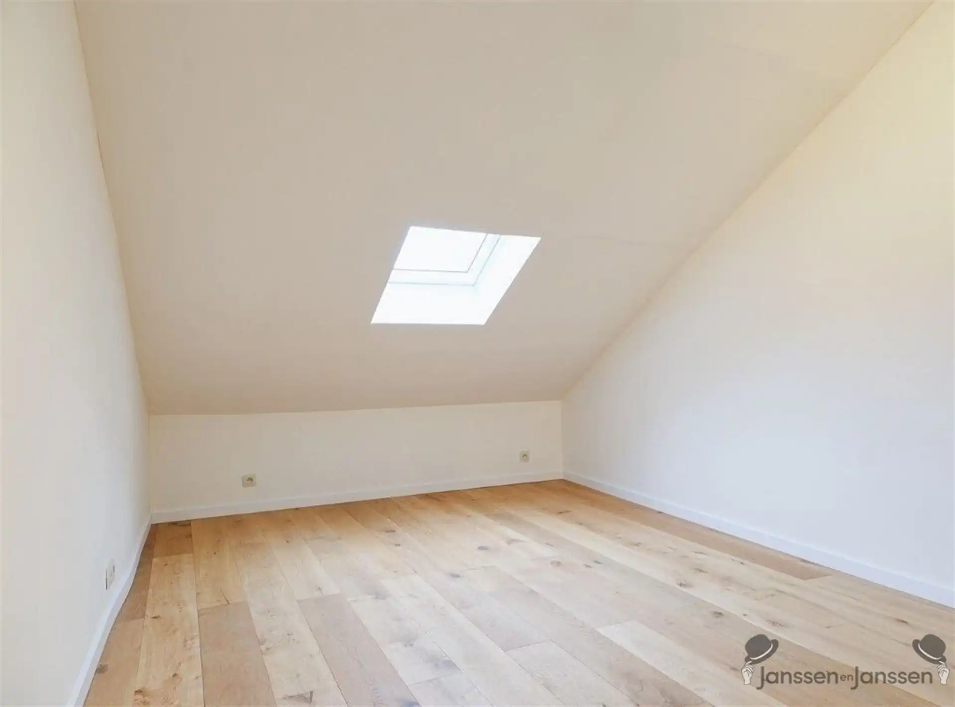 gebouw voor gemengd gebruik foto 16