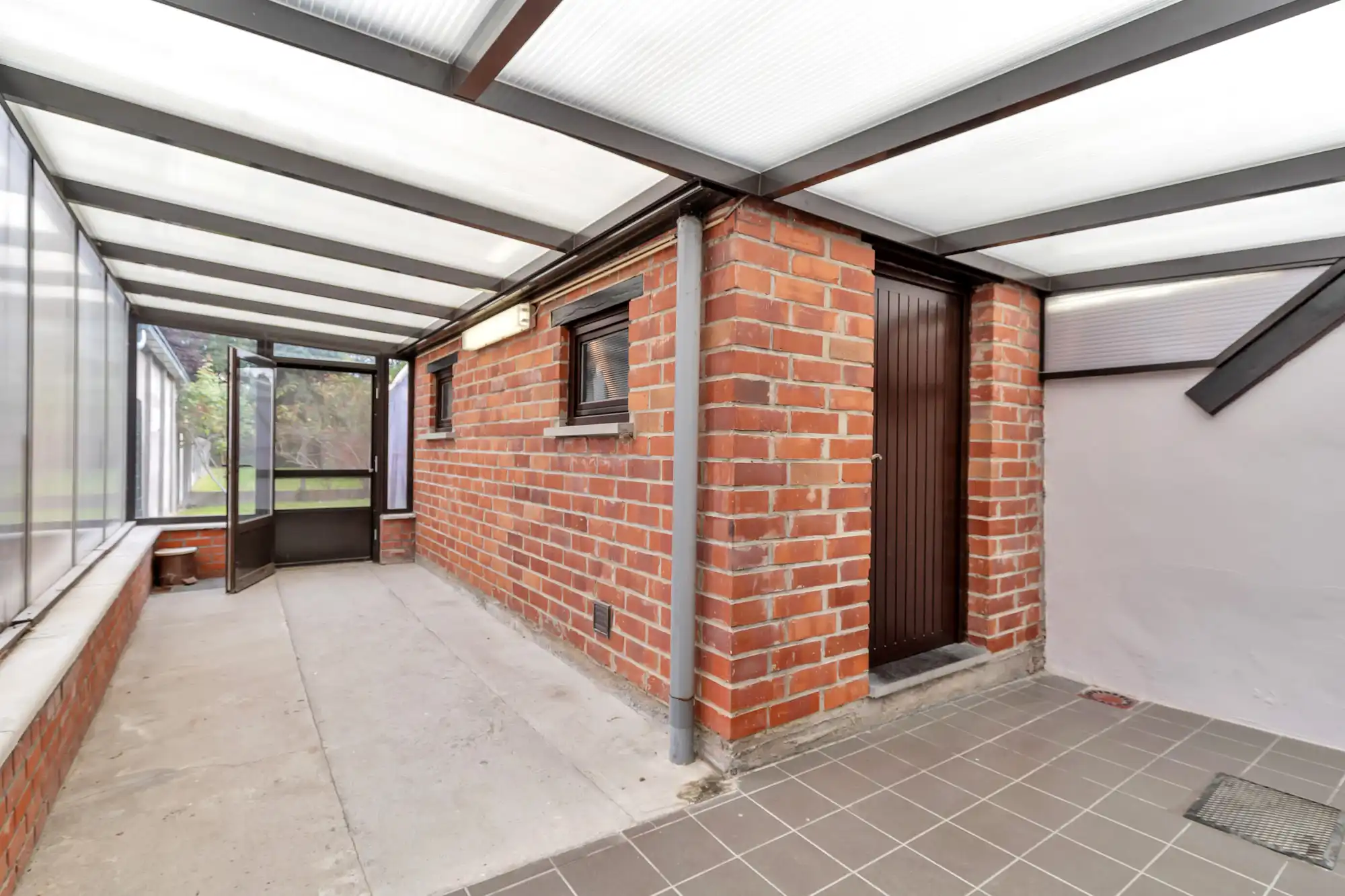 Goed onderhouden ruime rijwoning met tuin foto 13