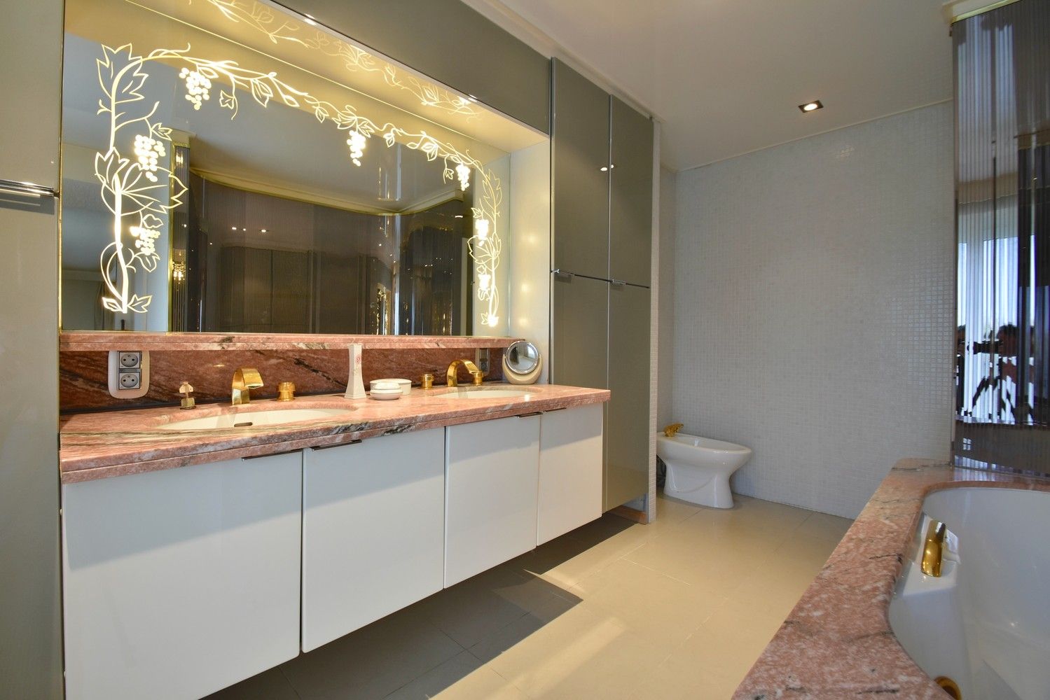 Klassevolle villa op een absolute zichtlocatie op een schitterend perceel met royale frontbreedte foto 18