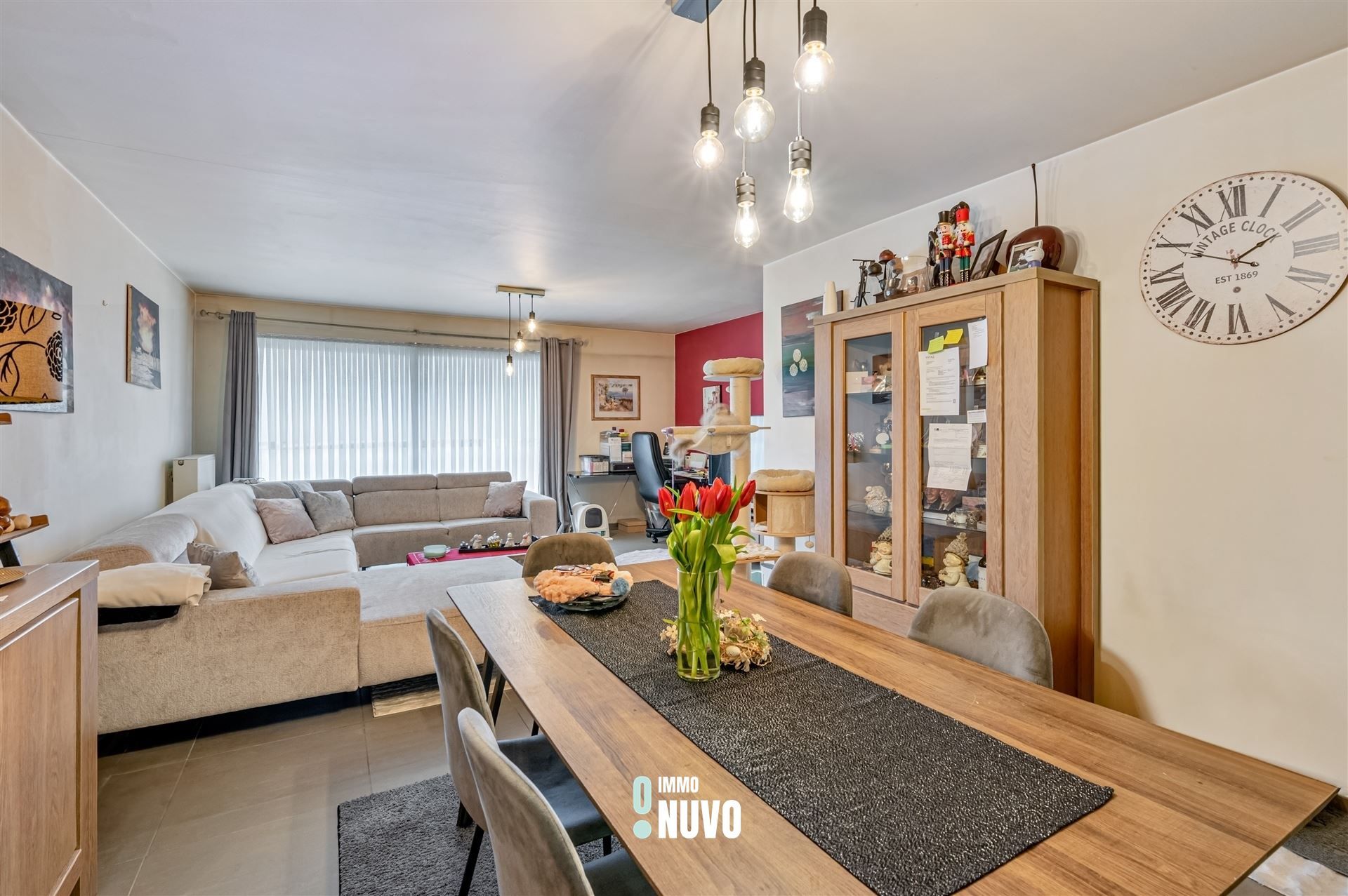 Gelijkvloers instapklaar 2 slaapkamer appartement met garage foto 3