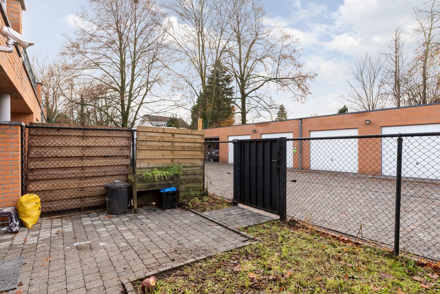 Gelijkvloers appartement met terras met tuintje ! foto 15