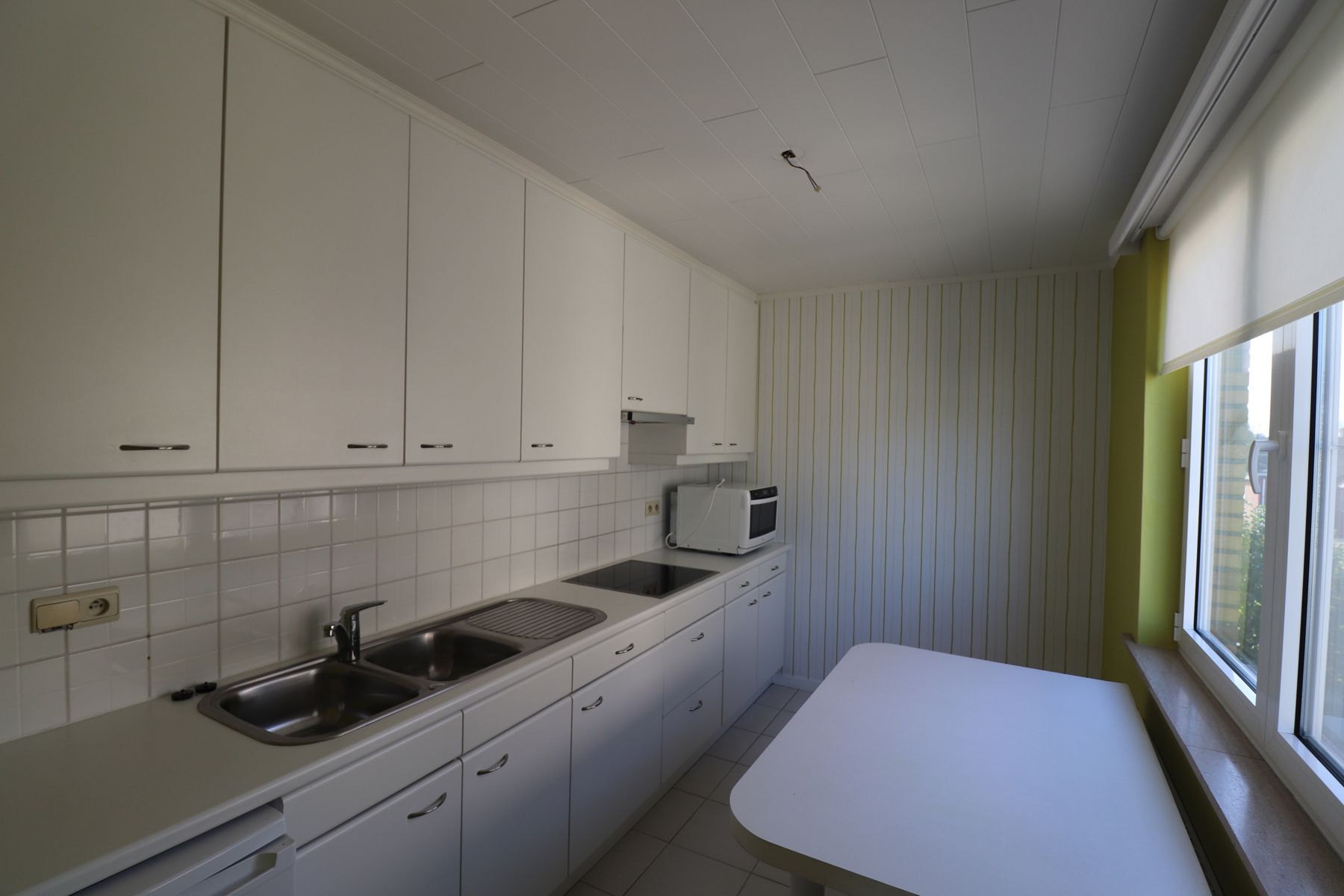 Dakappartement met 2 slaapkamers en garage in Beerse. foto 4