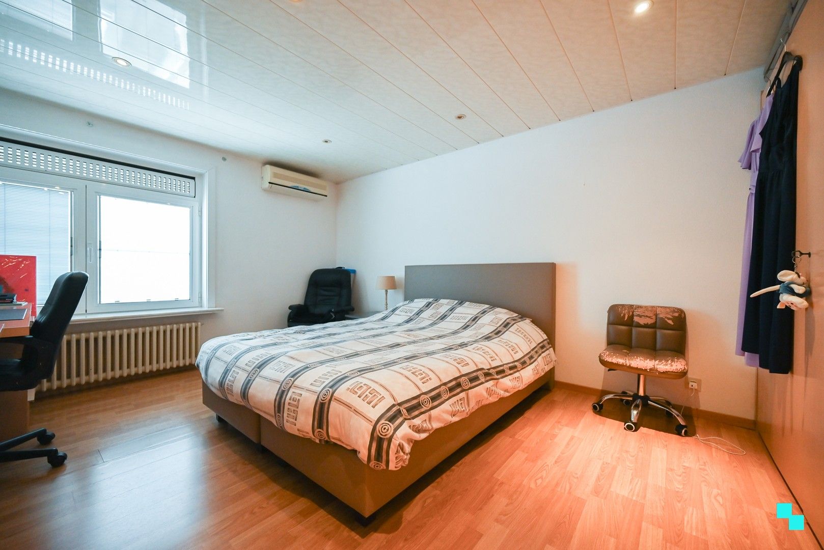 Verrassend ruime woning met 4 slaapkamers te Roeselare foto 27