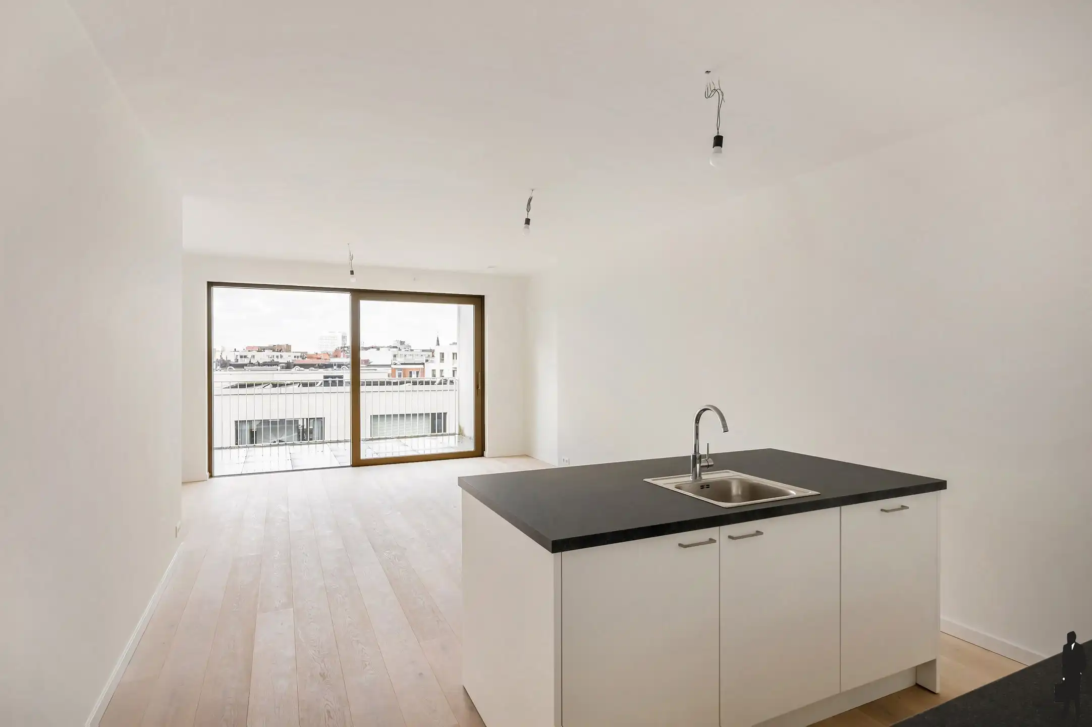 Instapklaar nieuwbouwappartement met terras foto 2