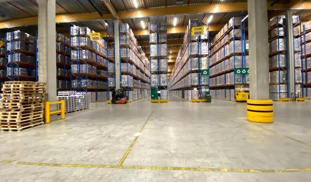 Recent logistiek magazijn te huur in IZ De Hulst Willebroek foto 4