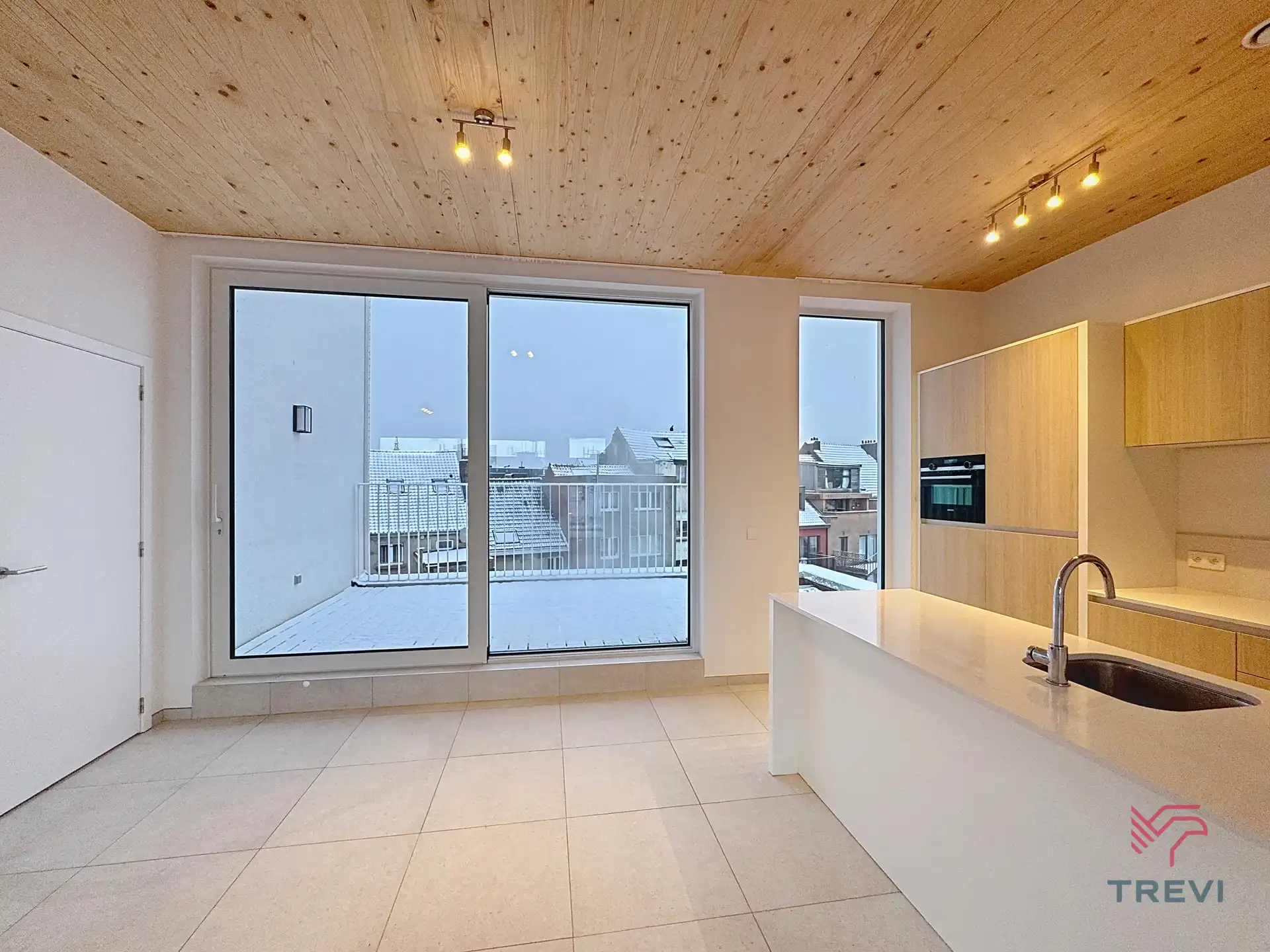 Penthouse met 3 slaapkamers vlak bij Tour & Taxis foto 8