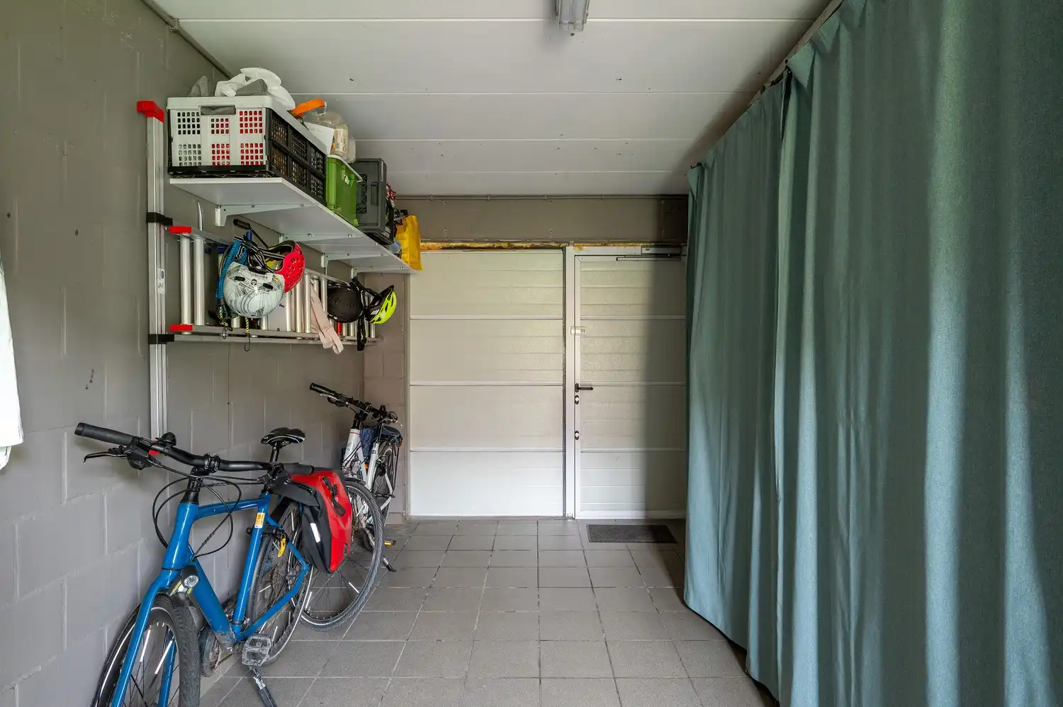 Ruime halfopen bebouwing in een doodlopende straat in Kontich foto 21