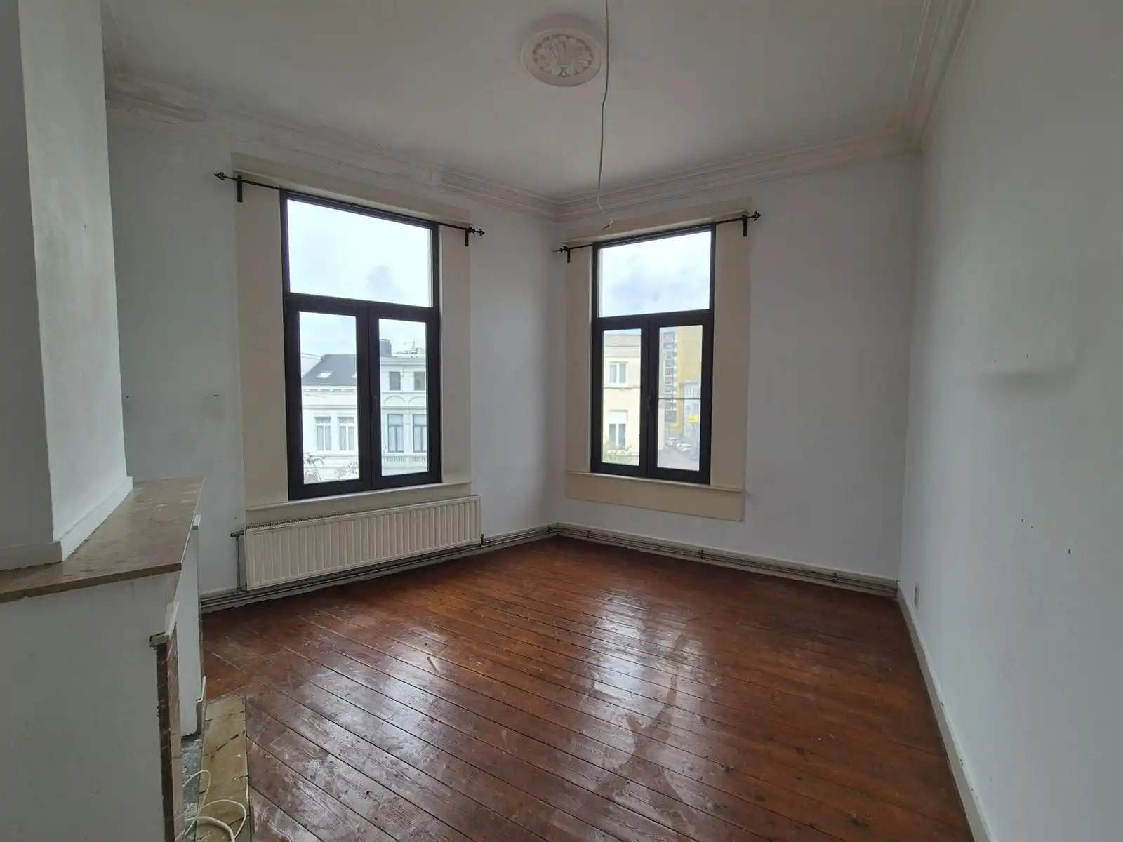 1-slpk Appartement aan de bruisende Dageraadplaats foto 6
