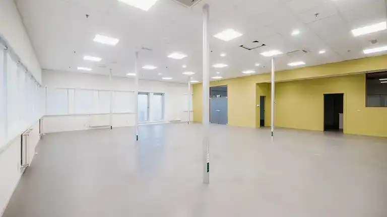 Logistiek magazijn te huur foto 13