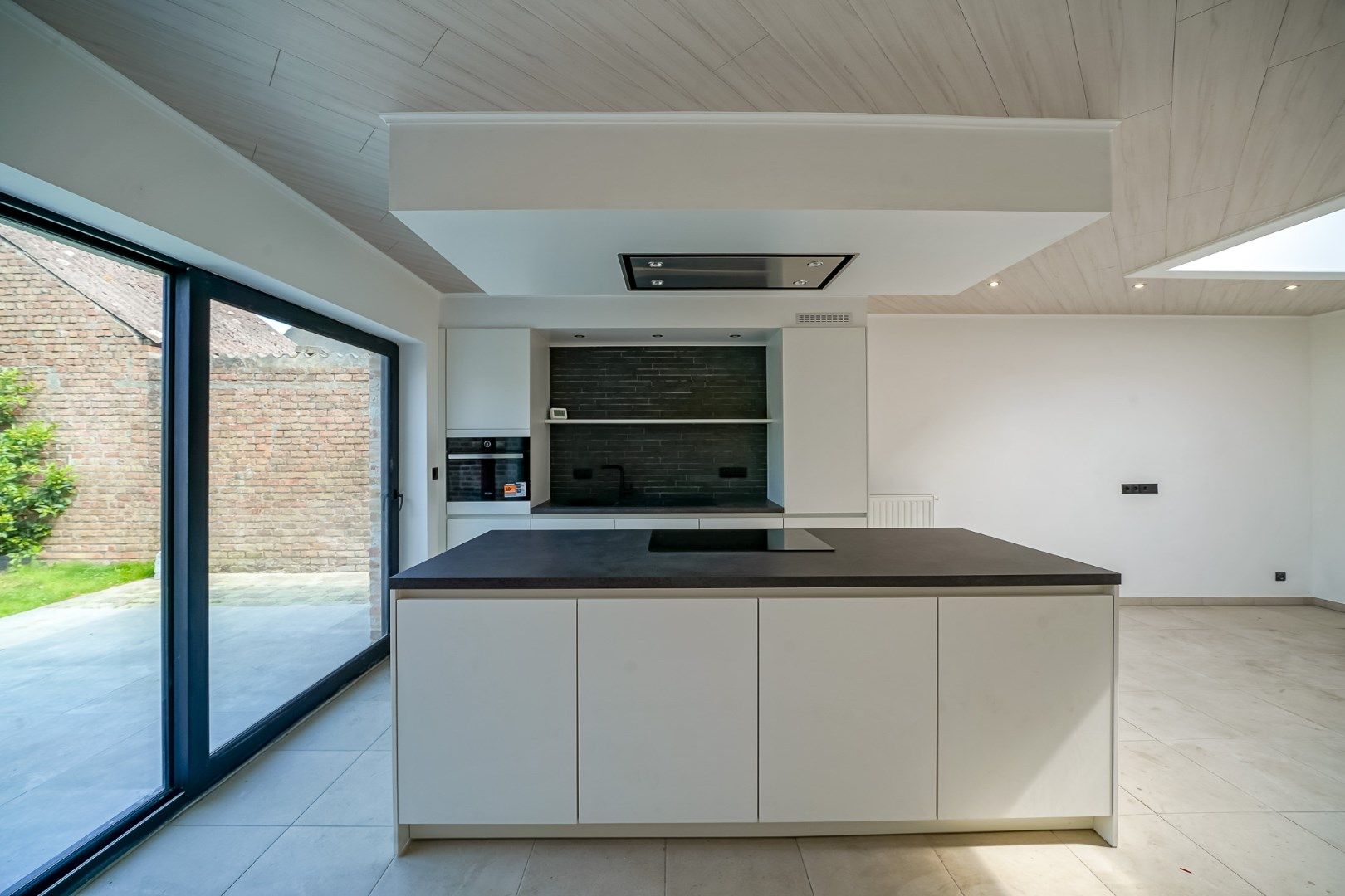 Gerenoveerde woning op een rustige locatie te Westkerke foto 4