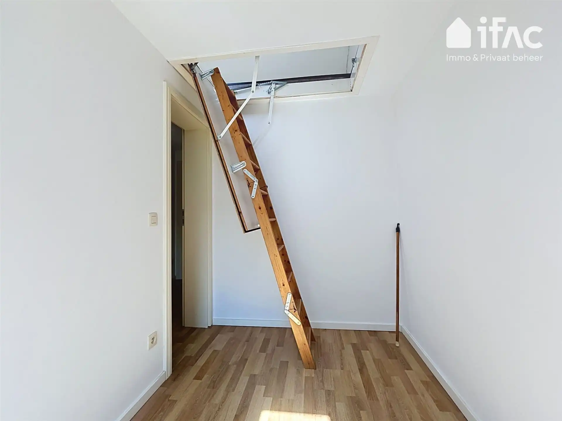 Gezellige rijwoning met tuin foto 13