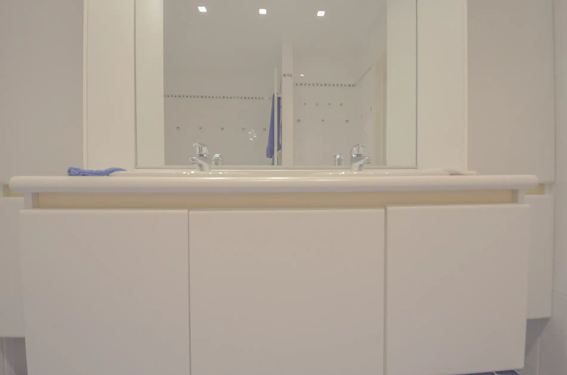 Stijlvol duplexappartement met zonnige terrassen en open zicht op de villa’s van het Zoute. foto 30