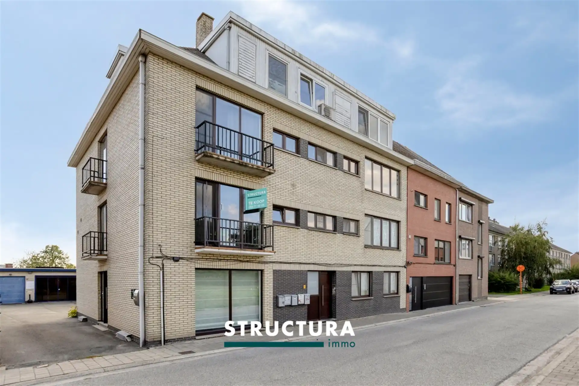Lichtrijk 1-slaapkamerappartement met terras en EPC B foto {{pictureIndex}}
