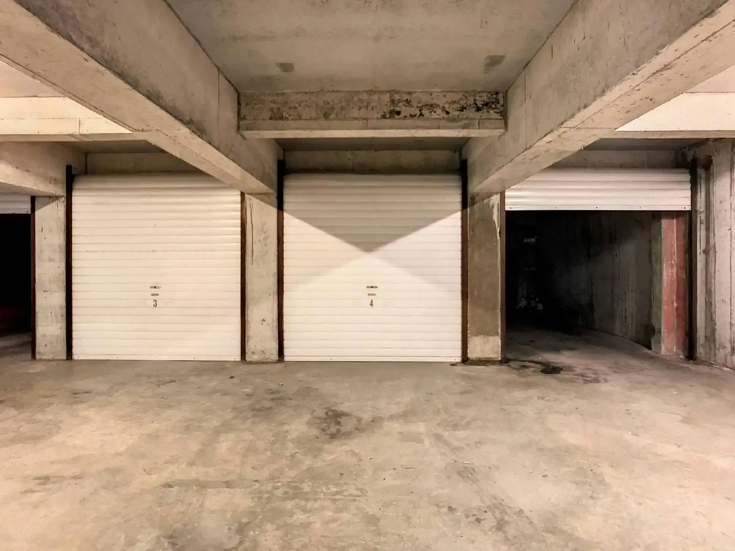 Garagebox in het centrum van Middelkerke! foto 9