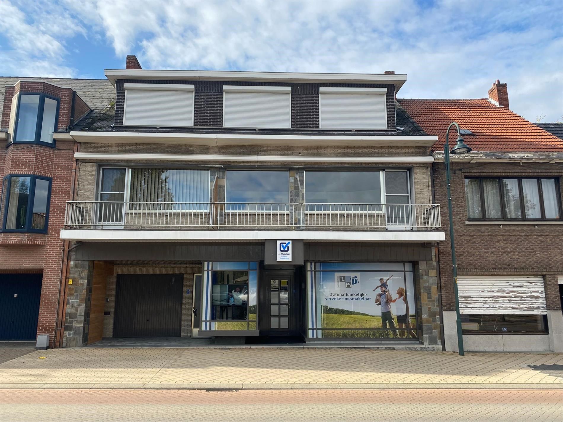 Gerenoveerd duplex appartement met 3 slpks in het centrum van Balen! foto {{pictureIndex}}