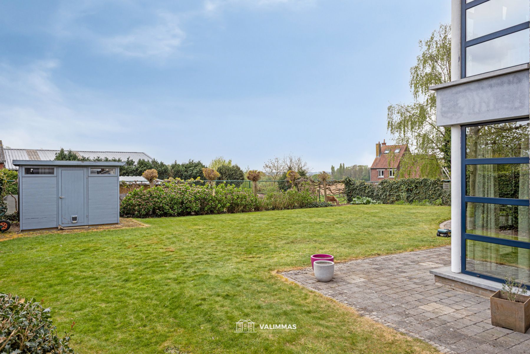 Ruime en luxueuze villa met dubbele garage en mooie tuin... foto 5