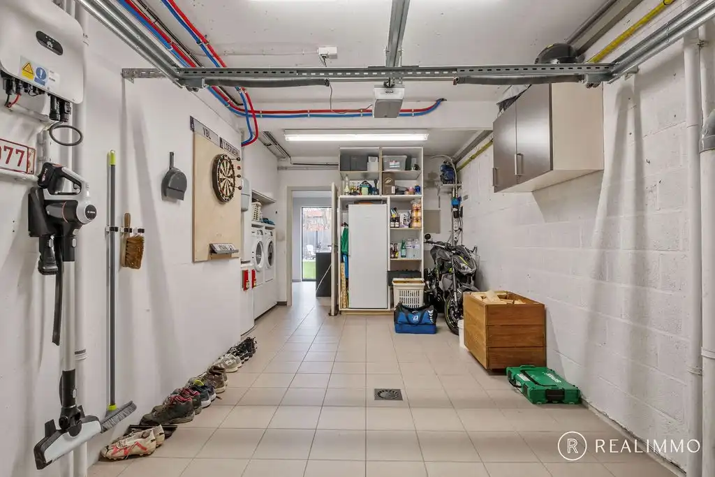 Verzorgde halfopen bebouwing op 364 m² in rustige verkaveling te Avelgem foto 9