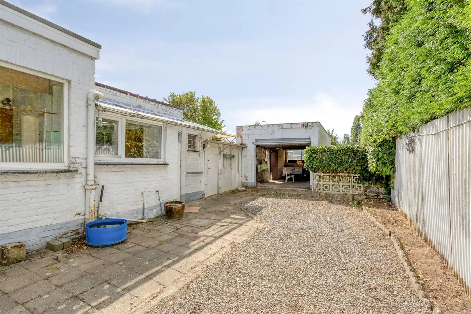 Drie-gevelwoning te Halle foto 25